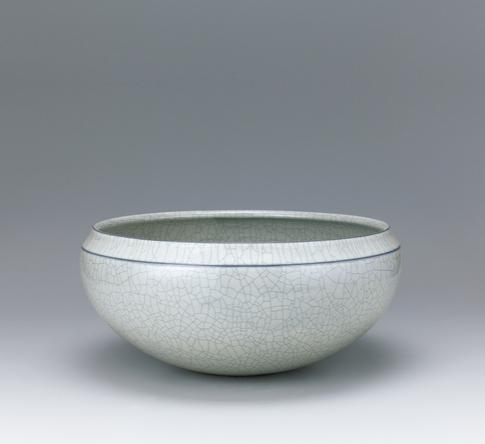 粉青米色瓷鉢