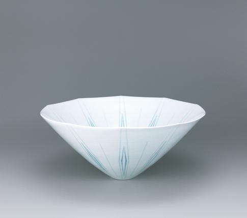 釉象嵌刻文鉢