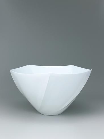 白磁面取花器