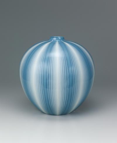 椋灰釉練上線文大壺