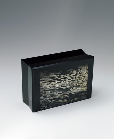 沈金飾箱「潮流」