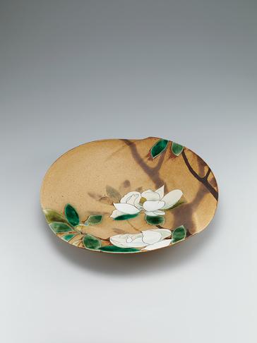 鉄絵掛分釉彩輪花鉢「泰山木」