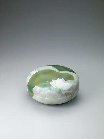 吹染蓮図陶筥