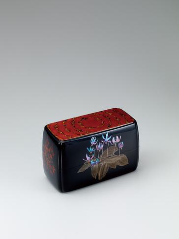 変塗蒔絵螺鈿箱「かたくり」