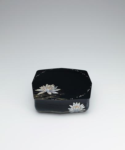 乾漆螺鈿合子「浮遊」