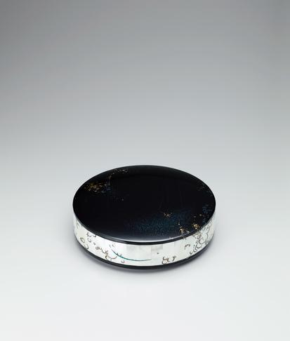 金胎螺鈿蒔絵漆箱「雨音色」