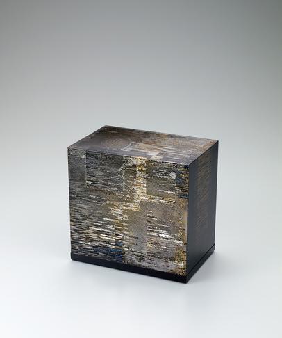 蒔絵平文漆箱「暉」