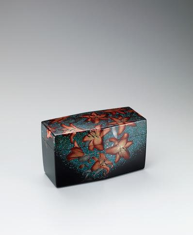 蒔絵飾箱「光輝青朱華」