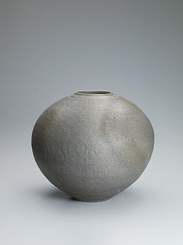 炭化たたき壺