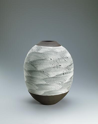 刷毛目海波文壺