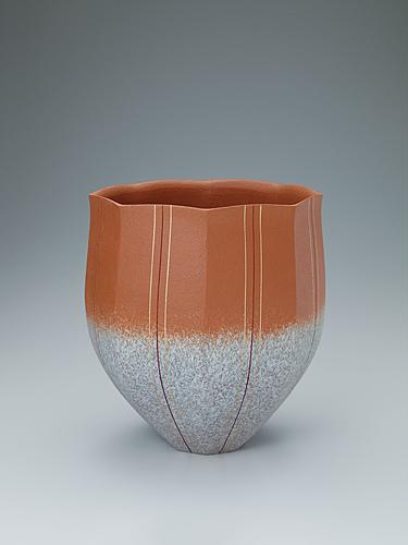 吹泥金紅線文彩八角器