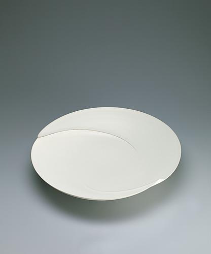 白釉稜線皿