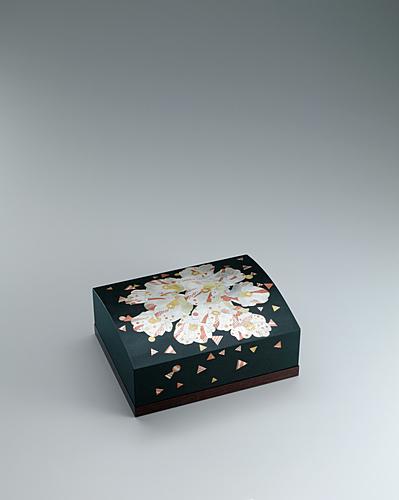 布目象嵌鉄箱「彩華」