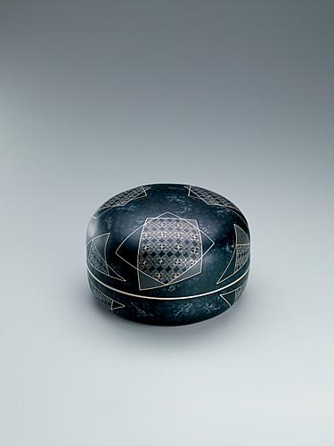 有線七宝蓋物「時の使者」
