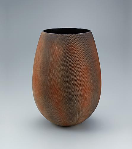 彩泥線文花器