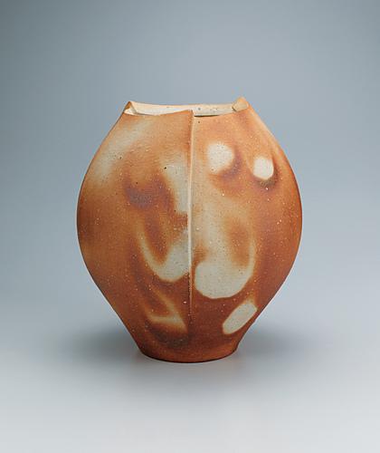 火色面取叩き壺