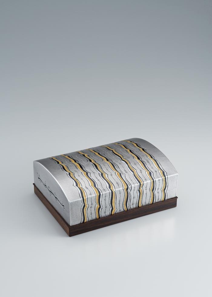 赤銅象嵌金彩手箱「洌」