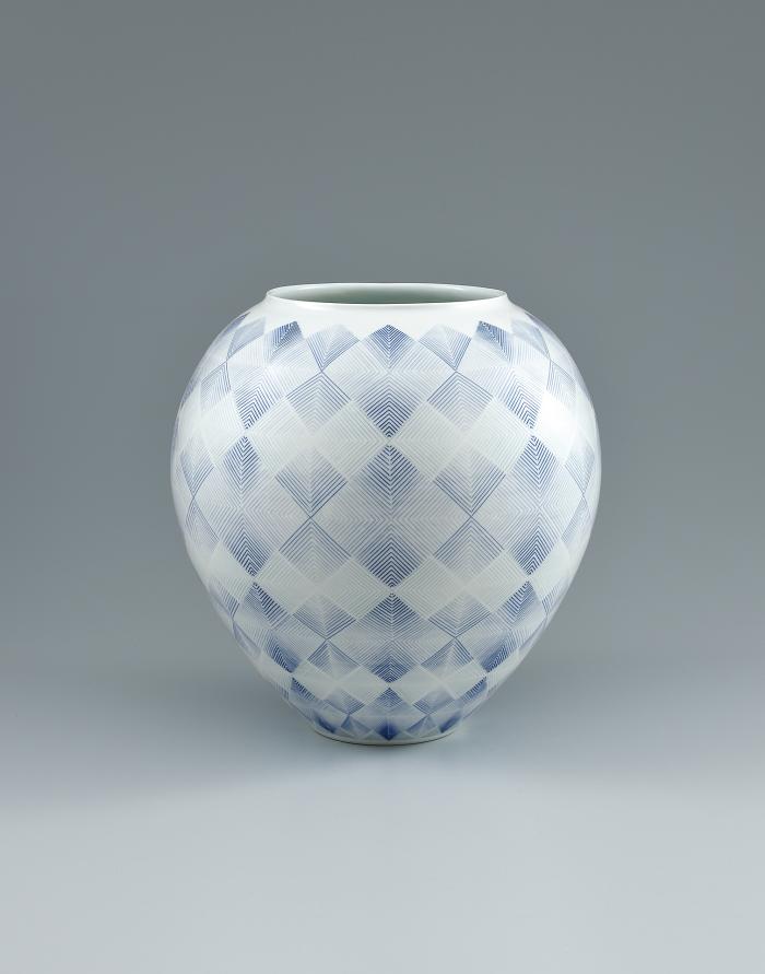 彩色象嵌壺