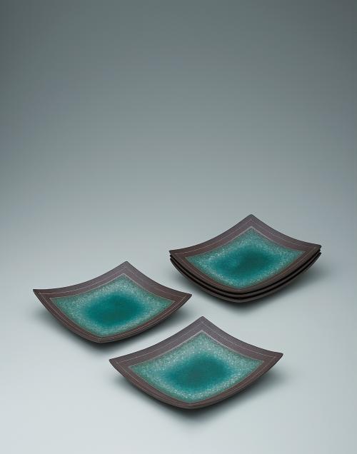 加藤喜代司 炭化窯変線文菱形組皿 公益社団法人日本工芸会