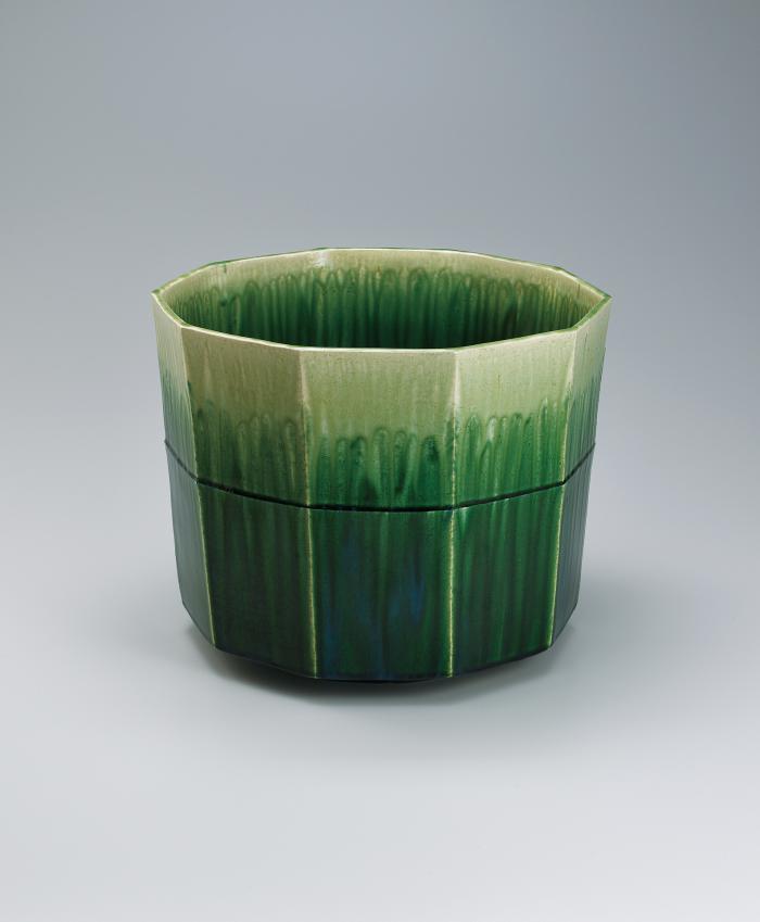 緑釉花器