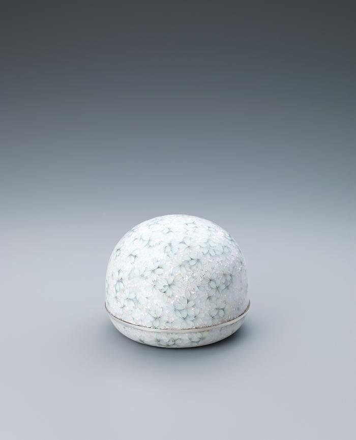 有線七宝蓋物「花曇り」