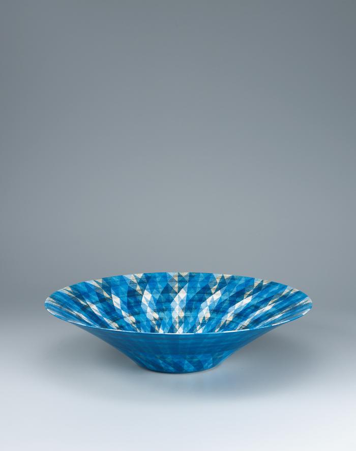 色絵銀彩青晶文鉢