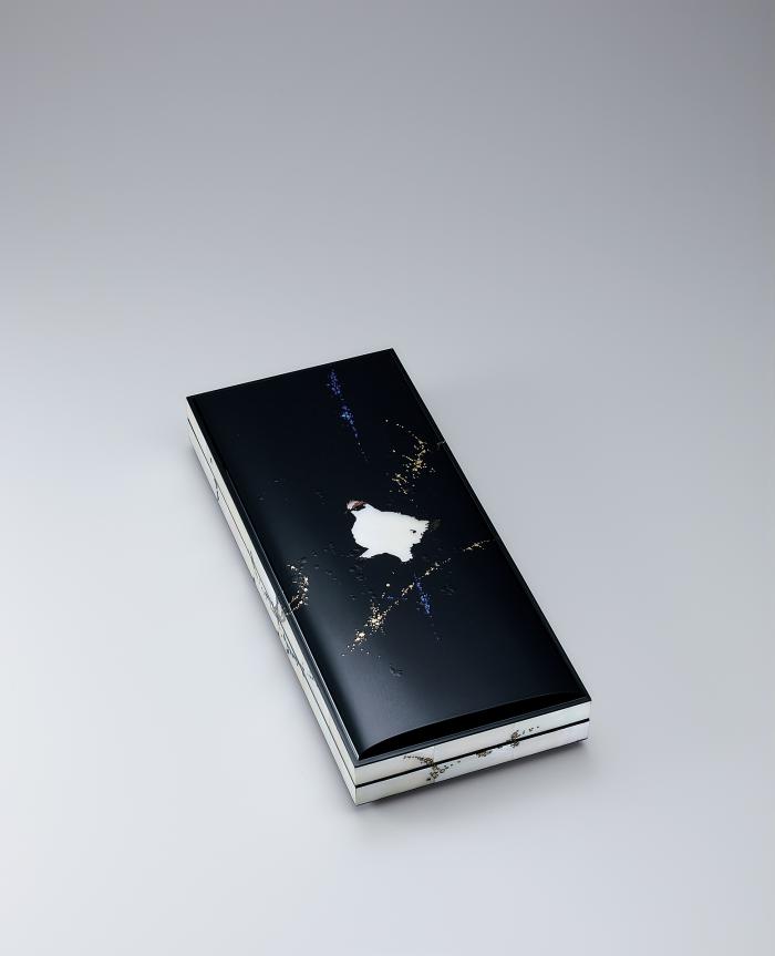 金胎螺鈿蒔絵箱「煌雪」
