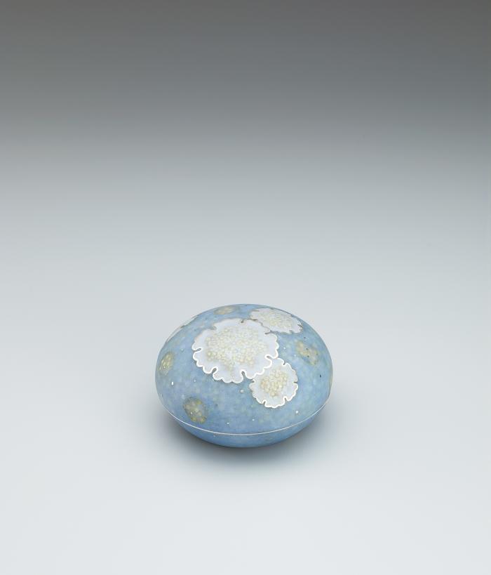 角針七宝蓋物「スノーアゲイン」