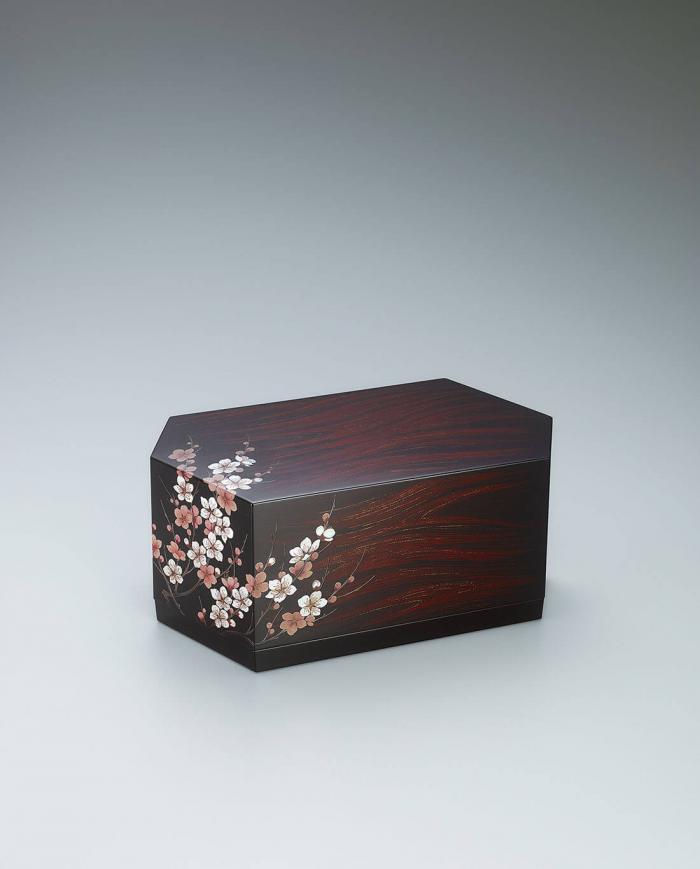 蒔絵六角箱「水温む」