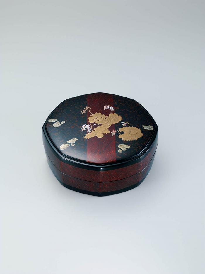 変塗蒔絵螺鈿箱「こまくさ」