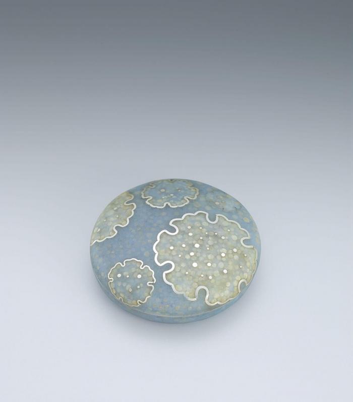 角針七宝蓋物「スノーアゲイン」