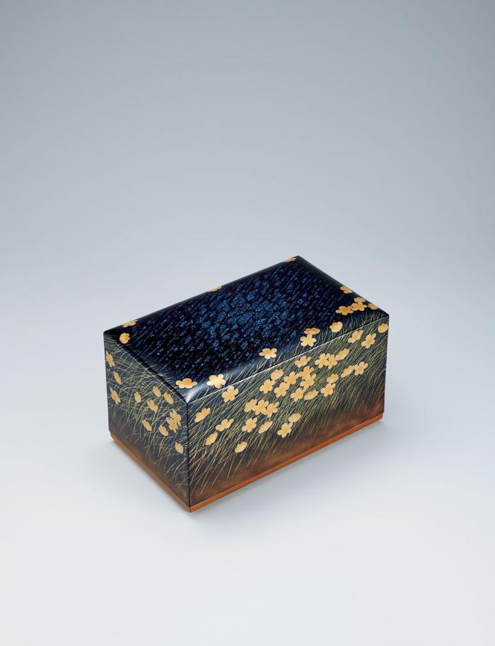 蒔絵箱「梅花藻」
