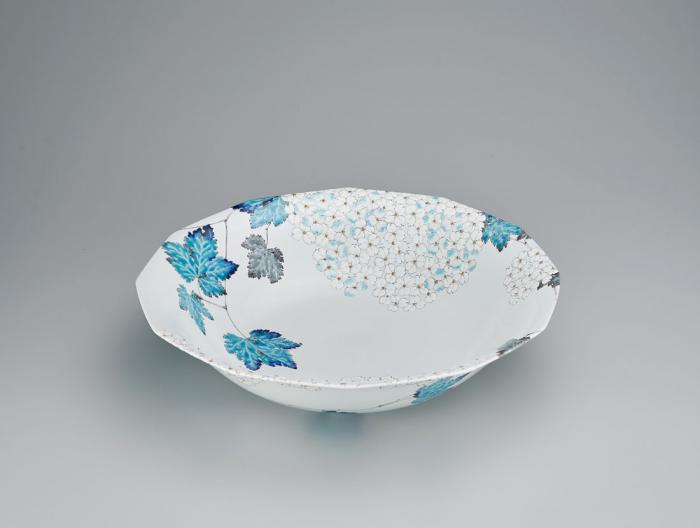 十二角大皿「白花の図」