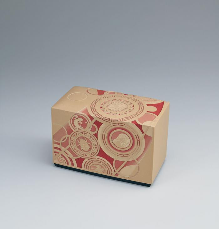 彫漆箱「輪廻」