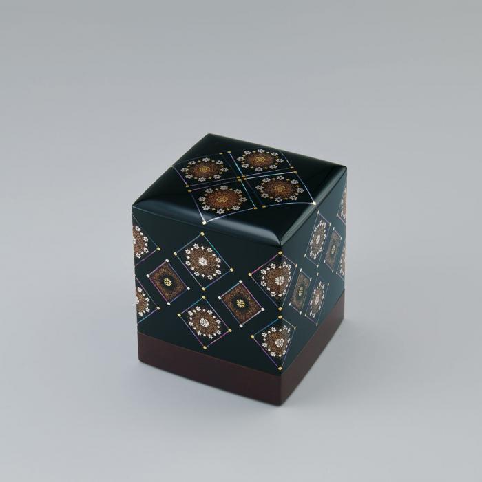 切金箱「菱集う」