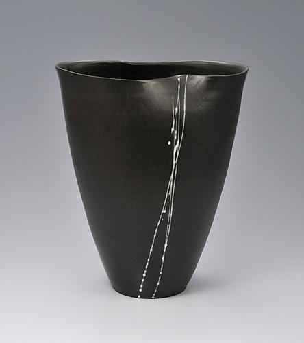 黒泥花器