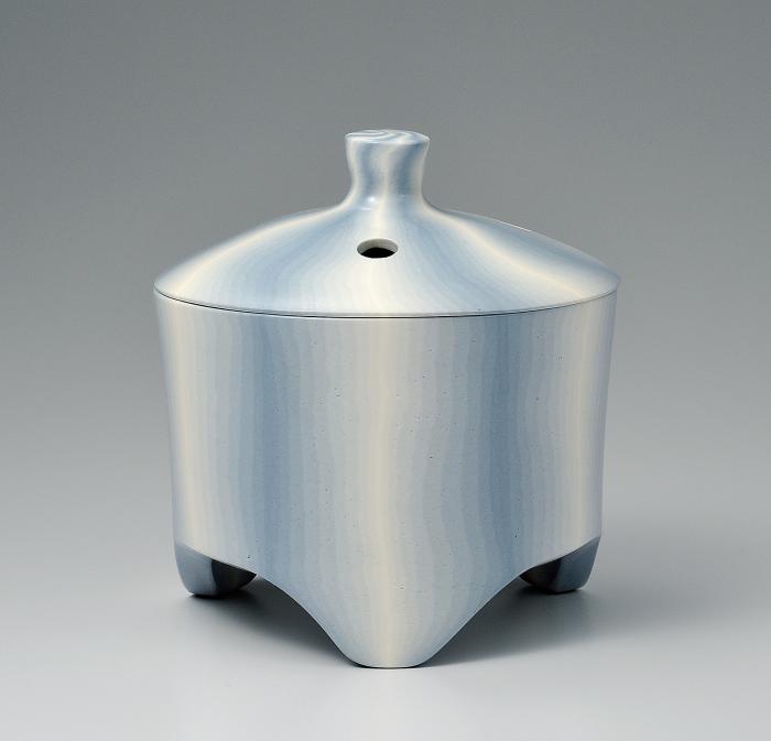 椋灰釉練上線文香炉