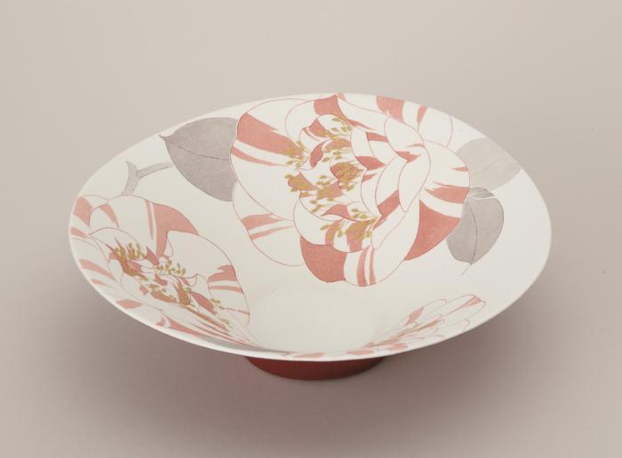 赤絵墨彩椿文鉢