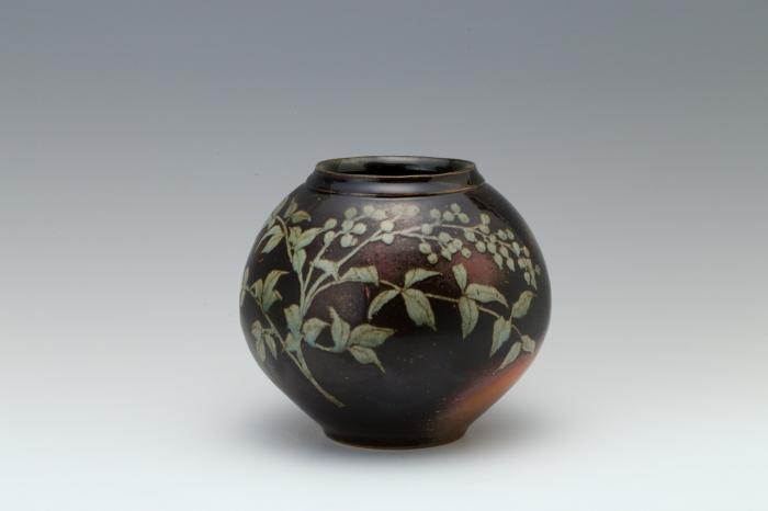 鉄釉南天文壺