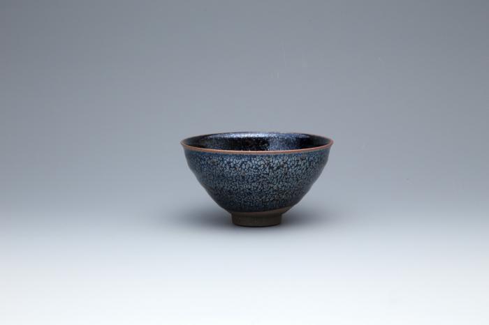 鉄燿瑠璃光茶碗