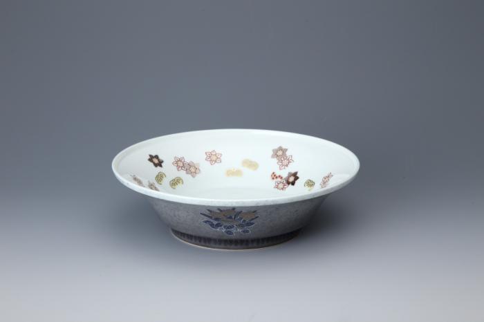 色絵雪花薄墨墨はじき吉祥文鉢
