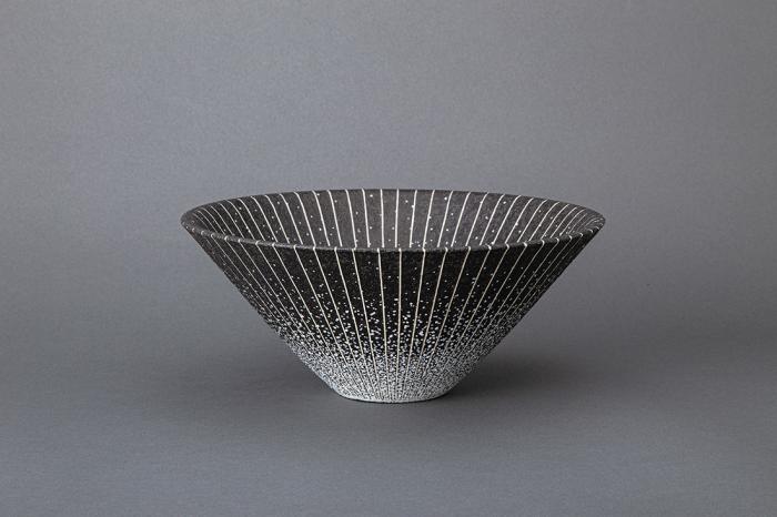 彩陶象嵌点描文鉢「水の花」