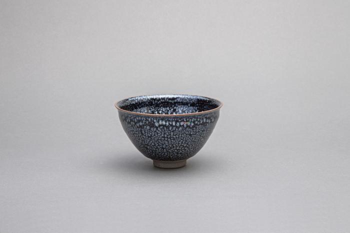 鉄燿瑠璃光茶碗