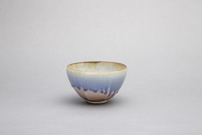 灰釉彩茶盌