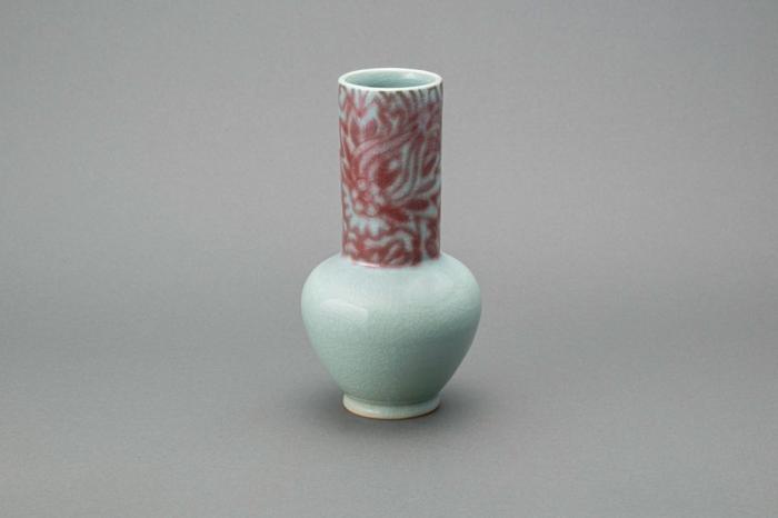 型絵染青磁瓶「石榴」