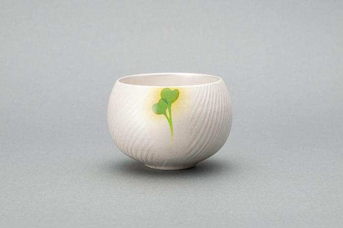銀泥彩磁かいわれ文茶碗