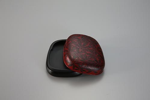 乾漆葉文硯小筥