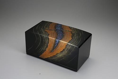 蒔絵沈金箱「滔滔」