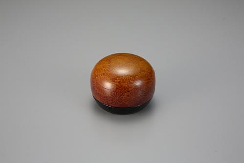 蒟醤香合「菊華」