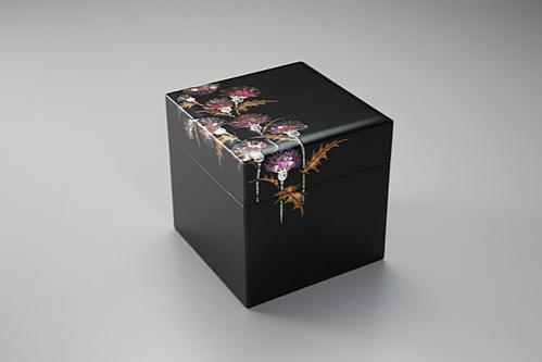 あざみ文蒔絵箱